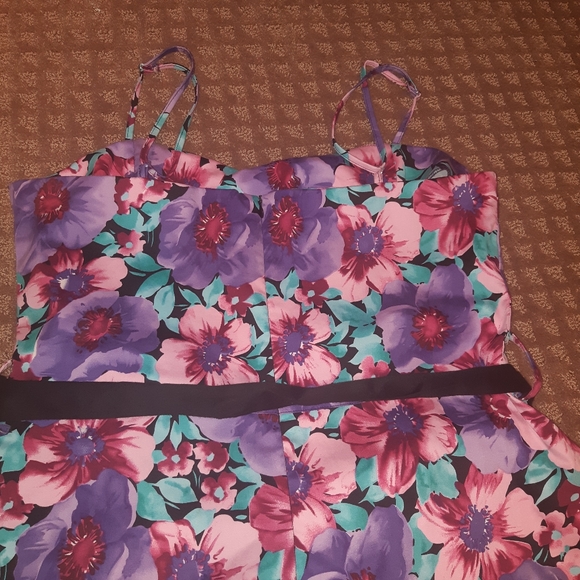 Lady Dutch Floral Dress XL NWT - Picture 12 of 16